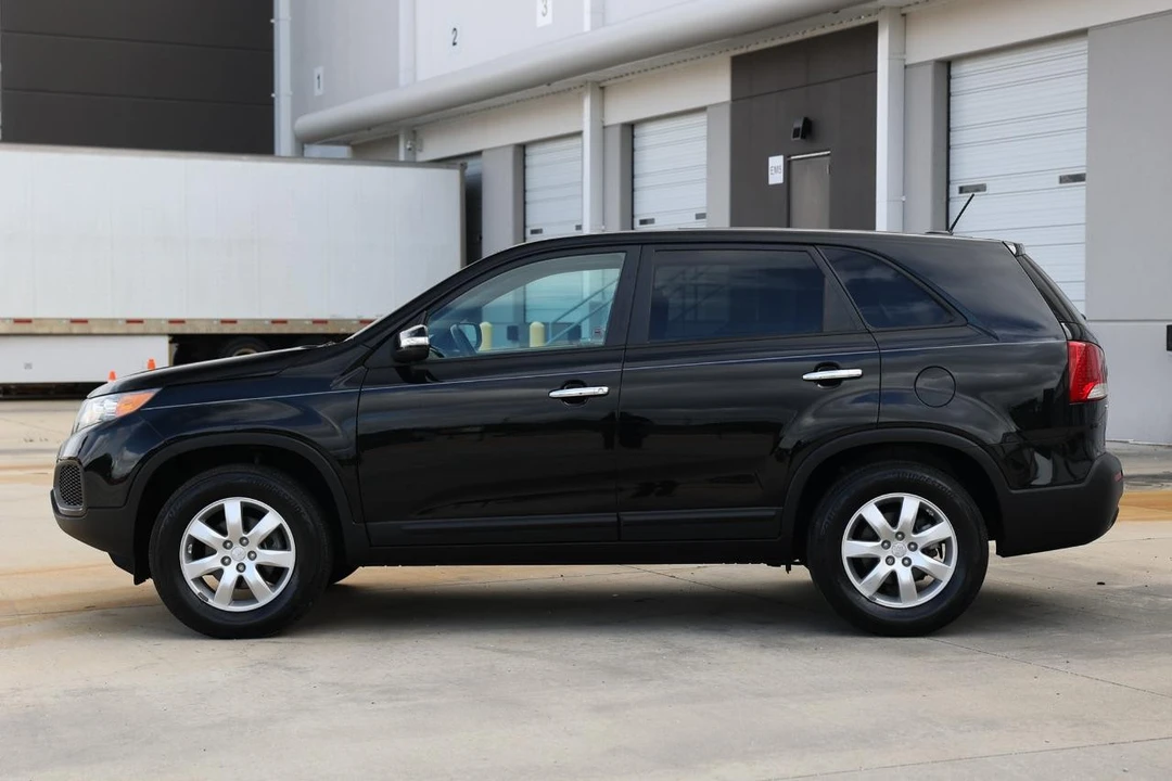 2011 Kia Sorento - Image 3 of 21