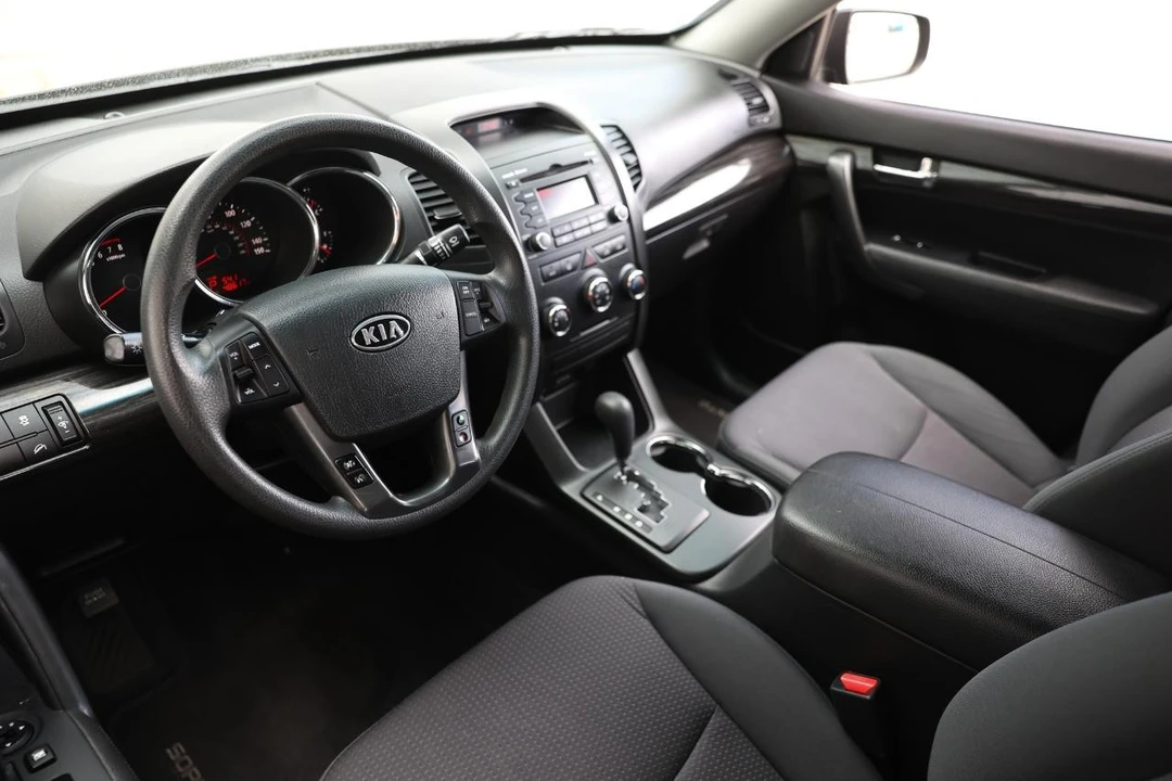 2011 Kia Sorento - Image 4 of 21