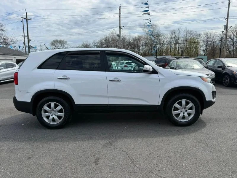 2011 Kia Sorento - Image 11 of 12