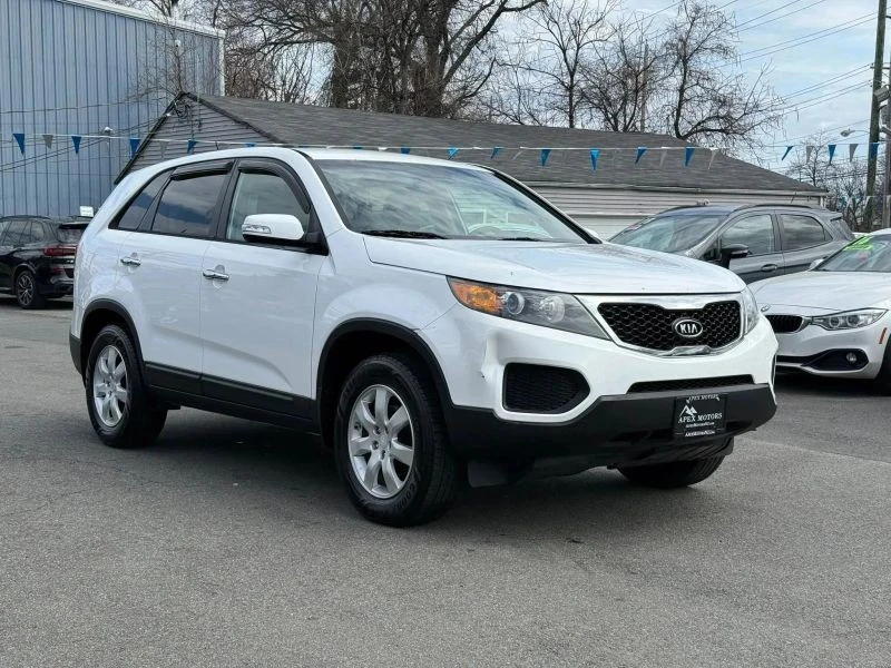 2011 Kia Sorento - Image 3 of 12