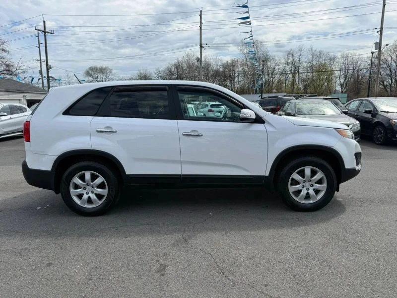 2011 Kia Sorento - Image 11 of 12