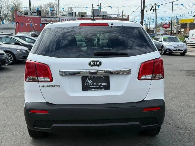 2011 Kia Sorento - Image 7 of 12