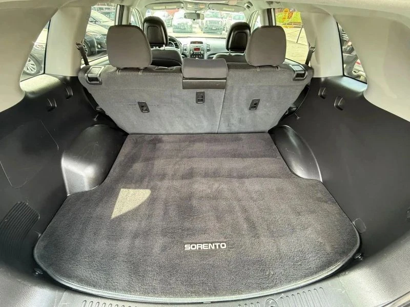 2011 Kia Sorento - Image 9 of 12