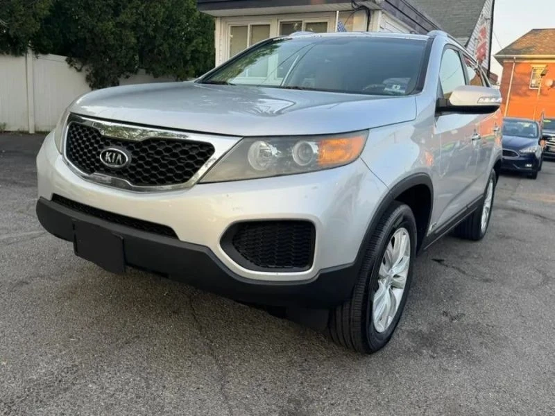 2011 Kia Sorento - Image 2 of 12