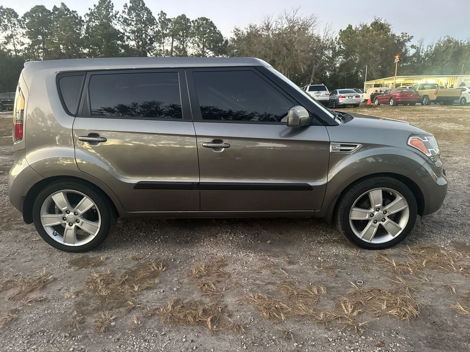 2011 Kia Soul - Image 4 of 12