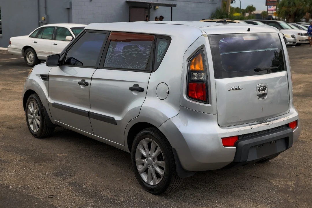 2011 Kia Soul - Image 5 of 12