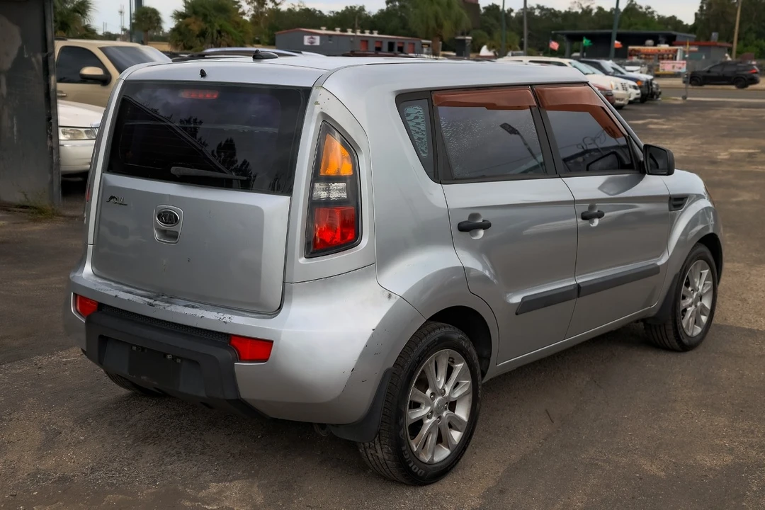 2011 Kia Soul - Image 11 of 12