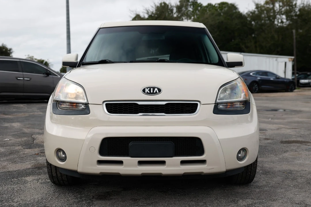 2011 Kia Soul - Image 17 of 21