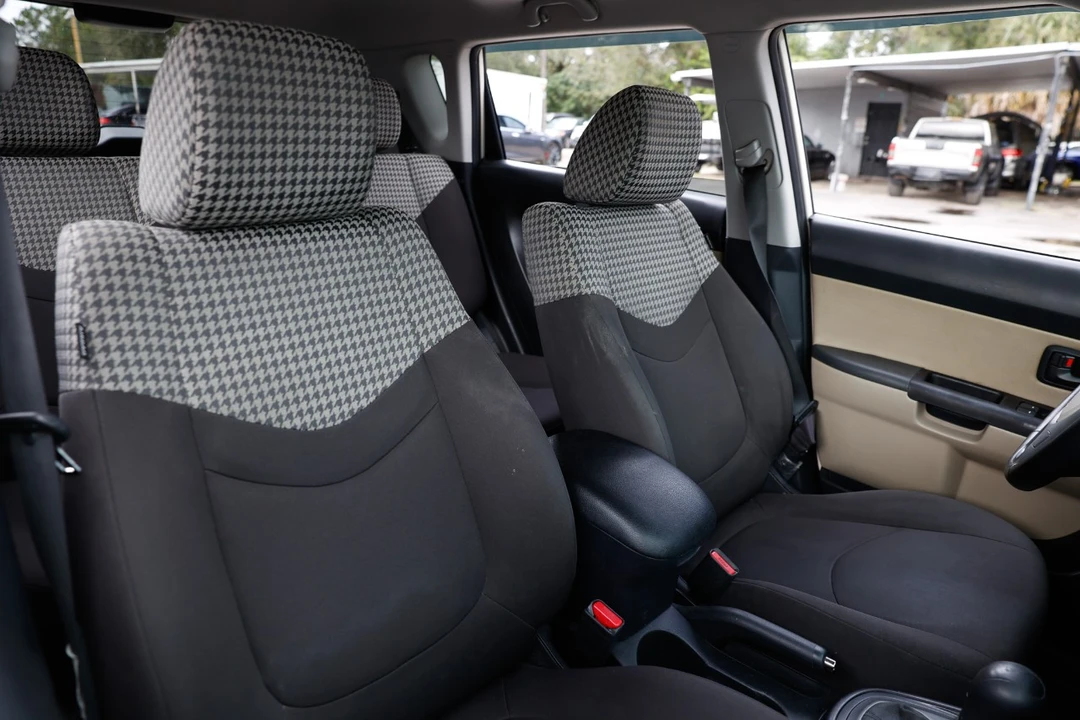 2011 Kia Soul - Image 18 of 21