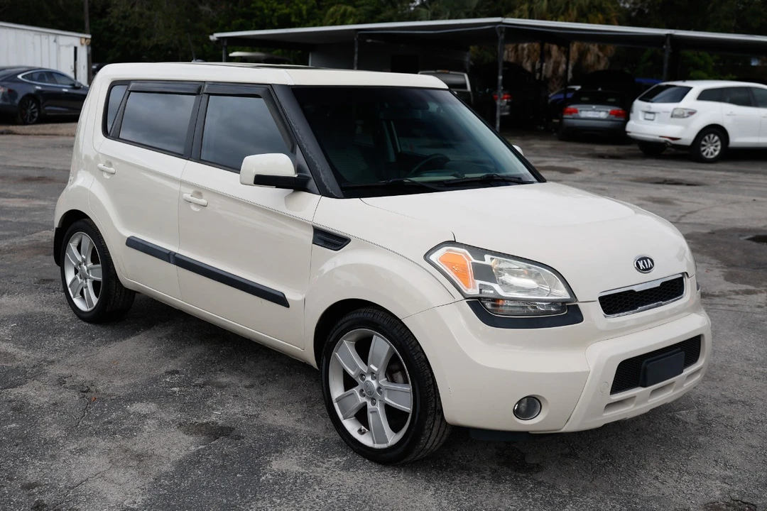 2011 Kia Soul - Image 15 of 21
