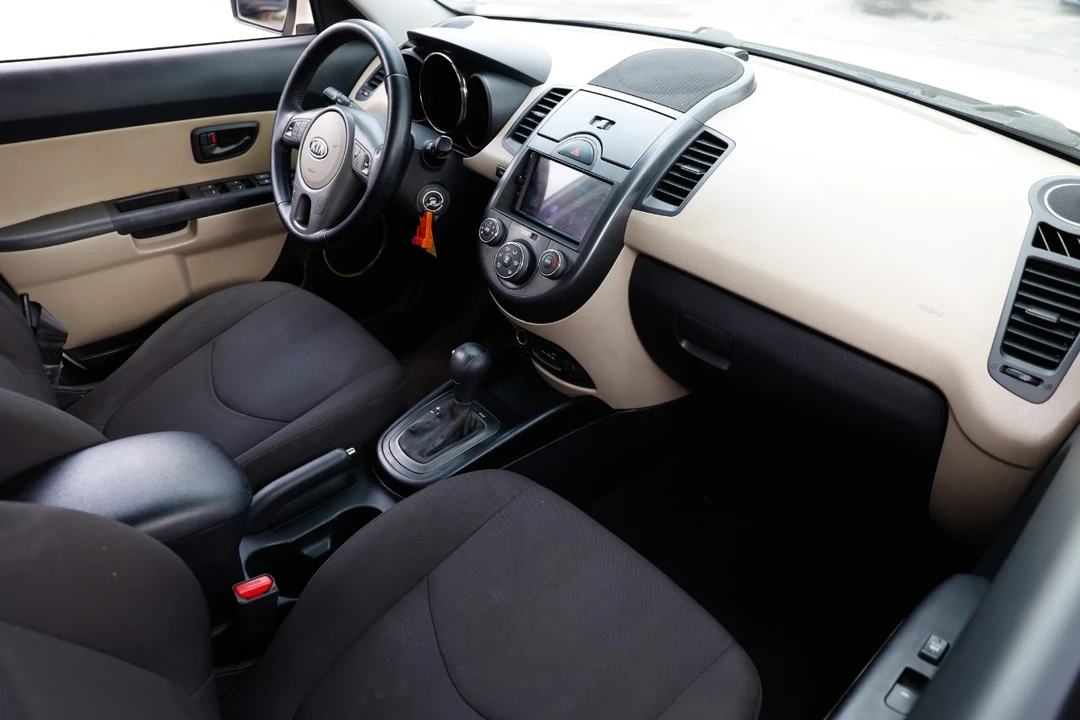2011 Kia Soul - Image 16 of 21