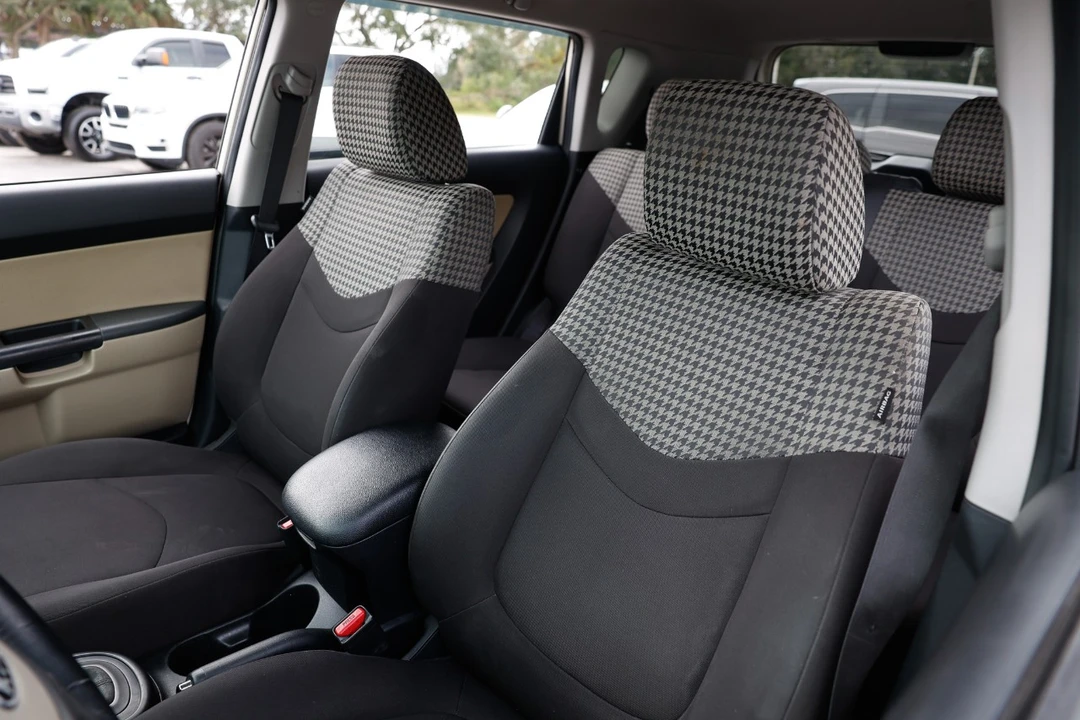 2011 Kia Soul - Image 6 of 21