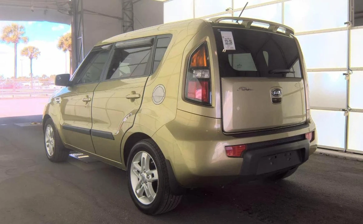 2011 Kia Soul - Image 6 of 13