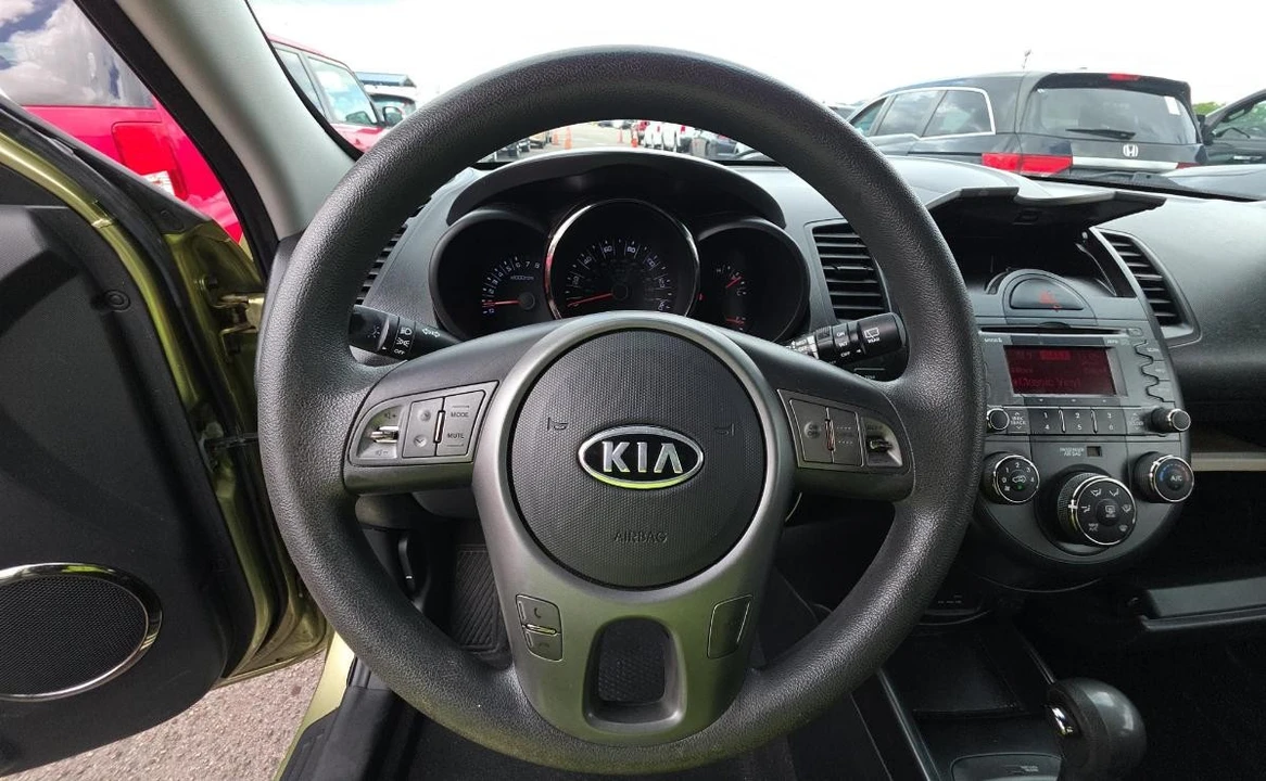 2011 Kia Soul - Image 10 of 13