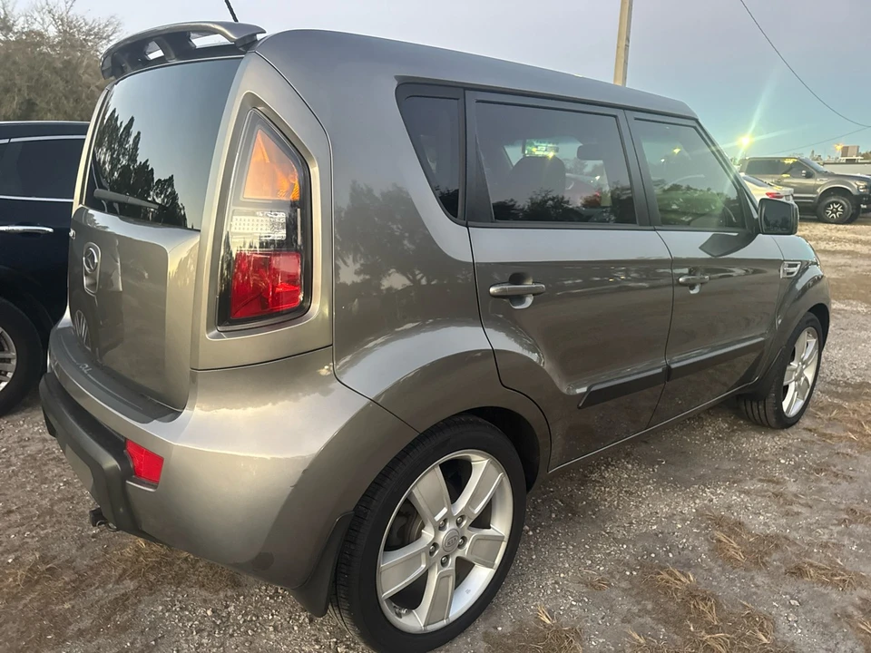 2011 Kia Soul - Image 5 of 12
