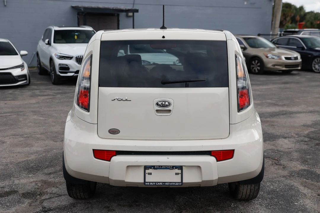 2011 Kia Soul - Image 9 of 12