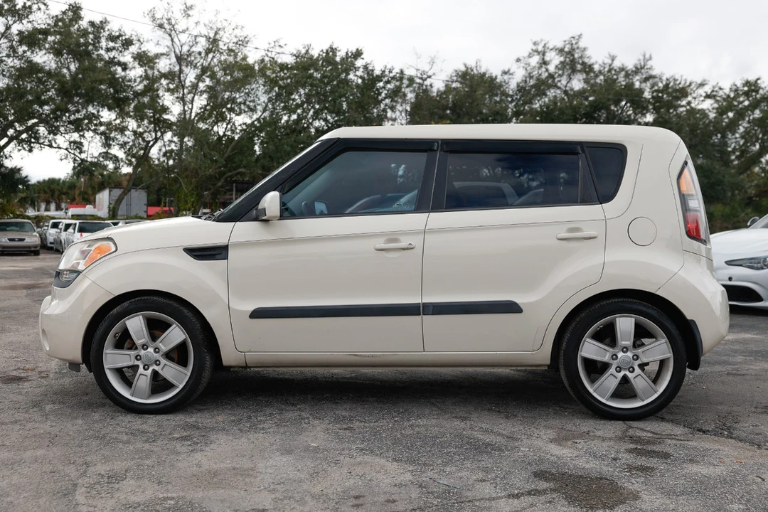 2011 Kia Soul - Image 3 of 12