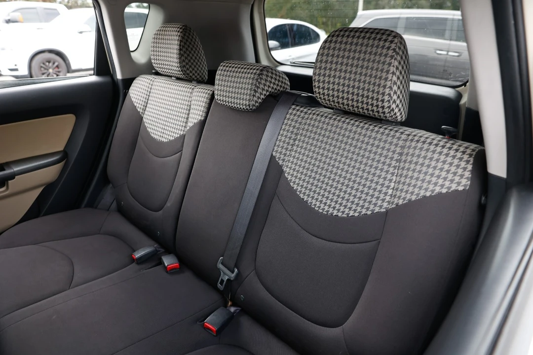 2011 Kia Soul - Image 8 of 12