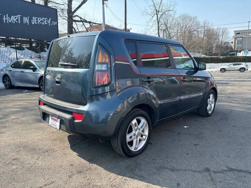 2011 Kia Soul - Image 6 of 12