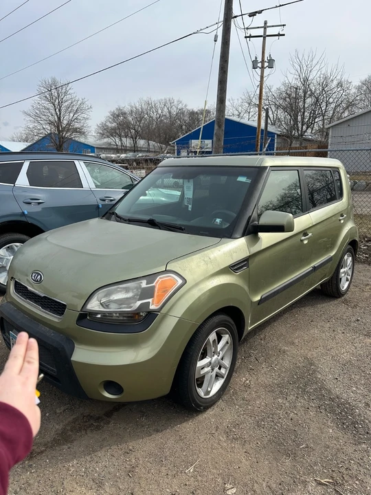 2011 Kia Soul - Image 2 of 20