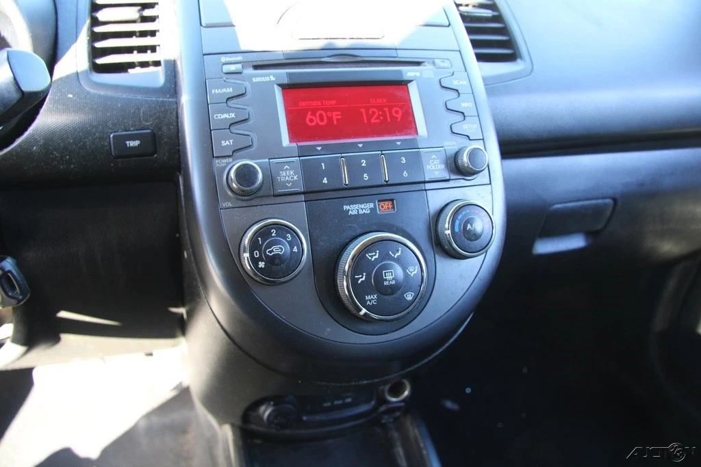 2011 Kia Soul - Image 17 of 21