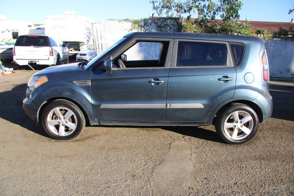2011 Kia Soul - Image 3 of 21