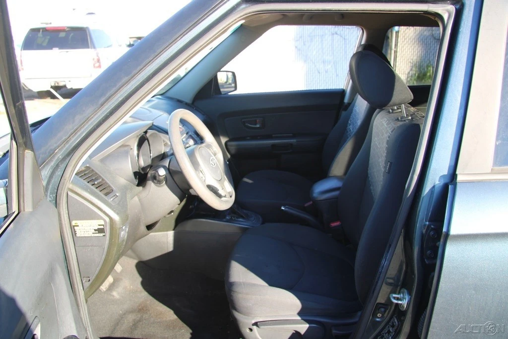 2011 Kia Soul - Image 12 of 21