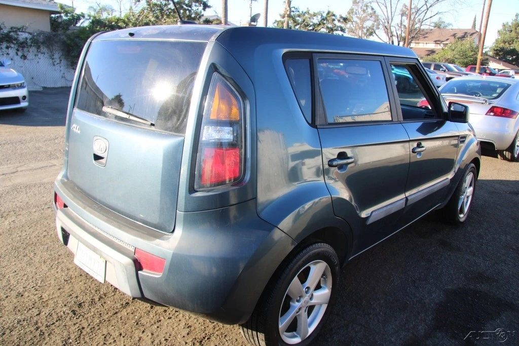 2011 Kia Soul - Image 6 of 21