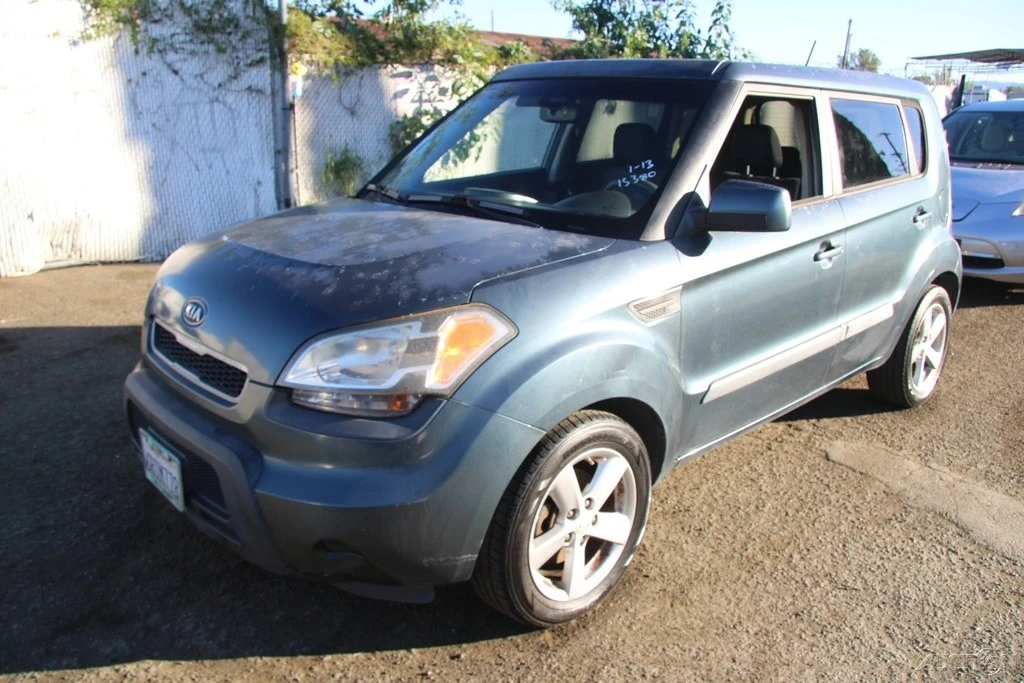 2011 Kia Soul - Image 2 of 21