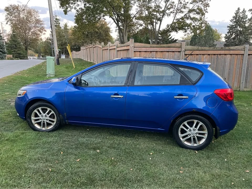 2011 Kia Forte - Image 2 of 11