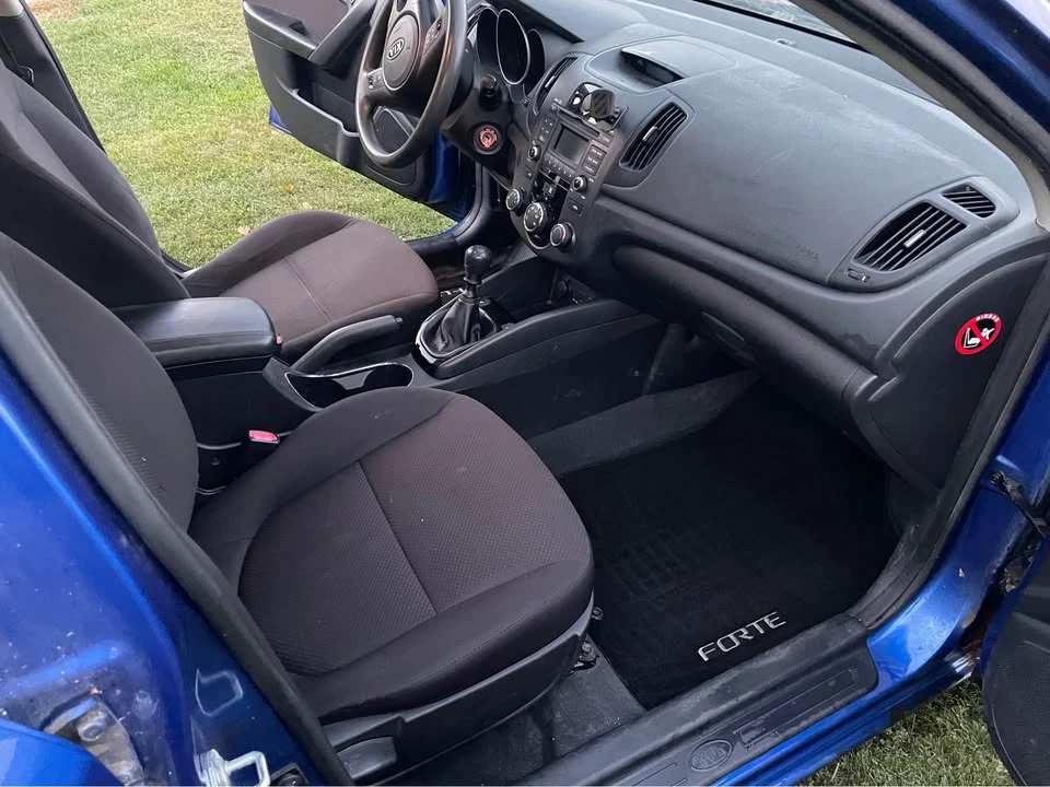 2011 Kia Forte - Image 7 of 11