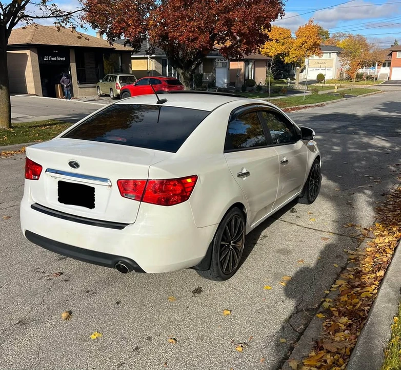 2011 Kia Forte - Image 4 of 10