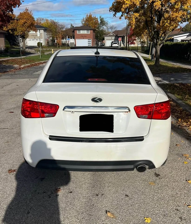 2011 Kia Forte - Image 6 of 10