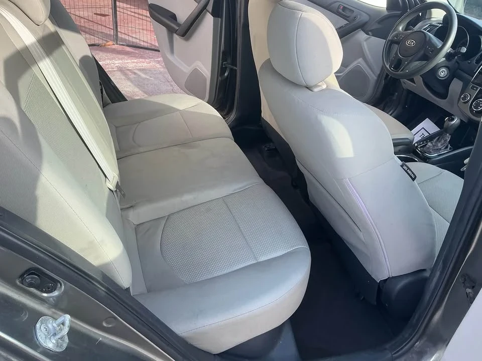 2011 Kia Forte - Image 10 of 13