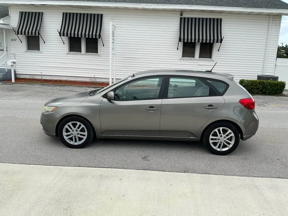 2011 Kia Forte - Image 6 of 13