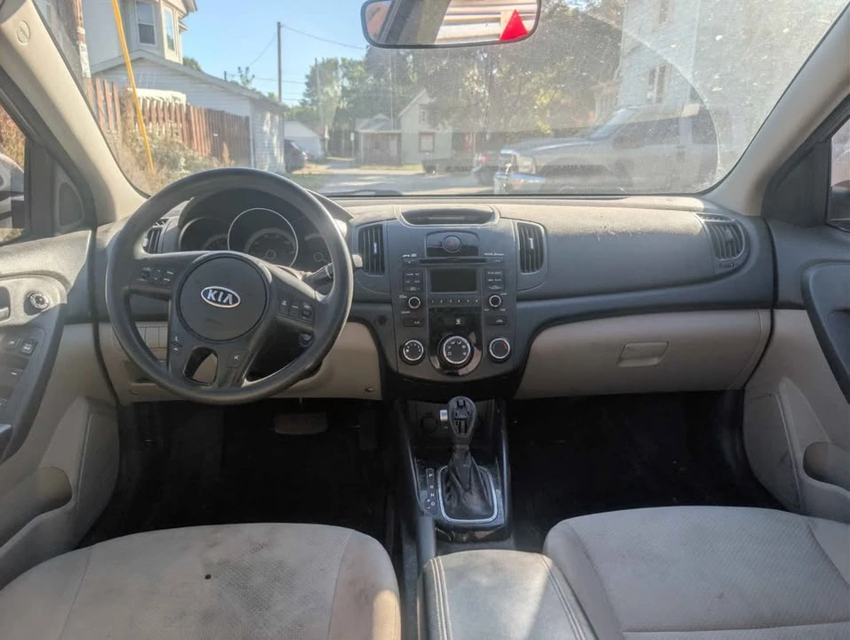 2011 Kia Forte - Image 6 of 7
