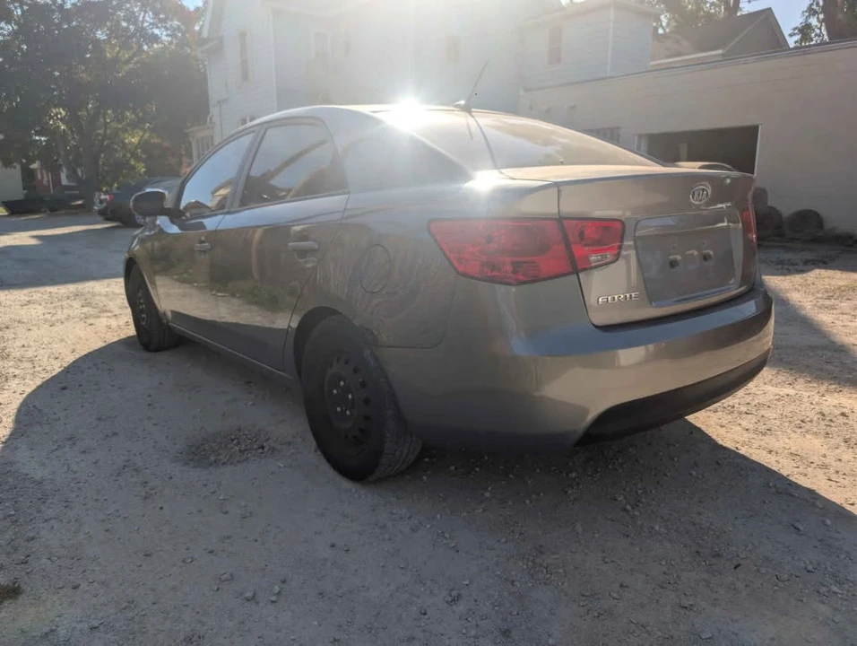 2011 Kia Forte - Image 4 of 7