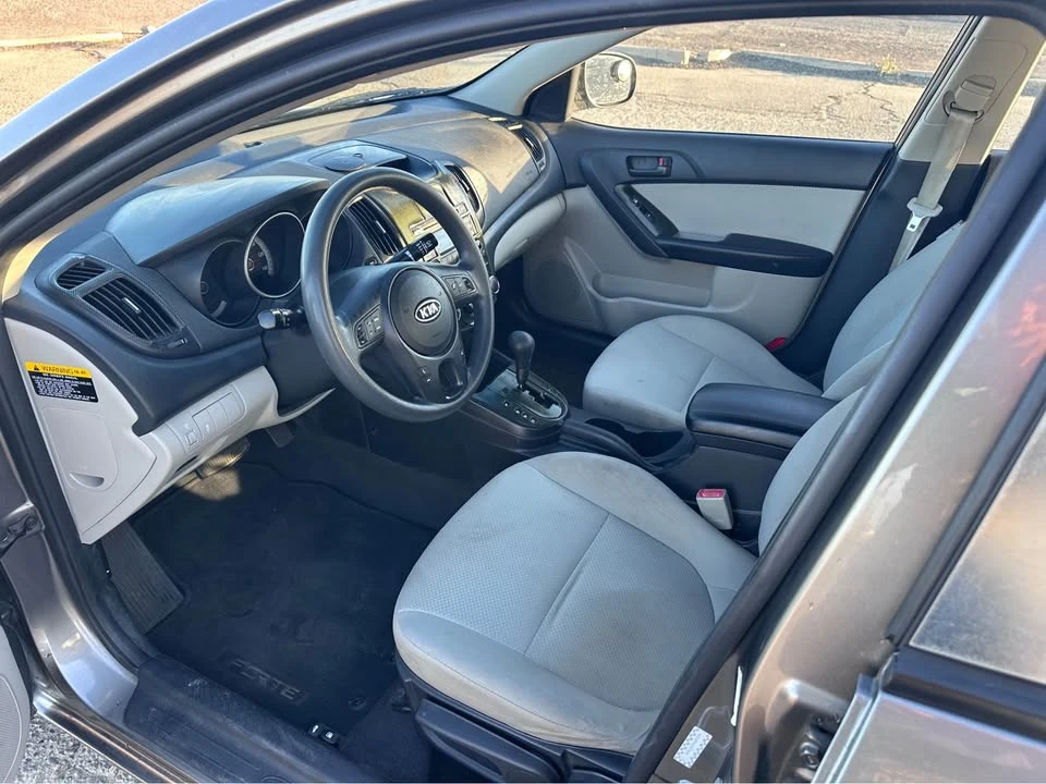 2011 Kia Forte - Image 7 of 10