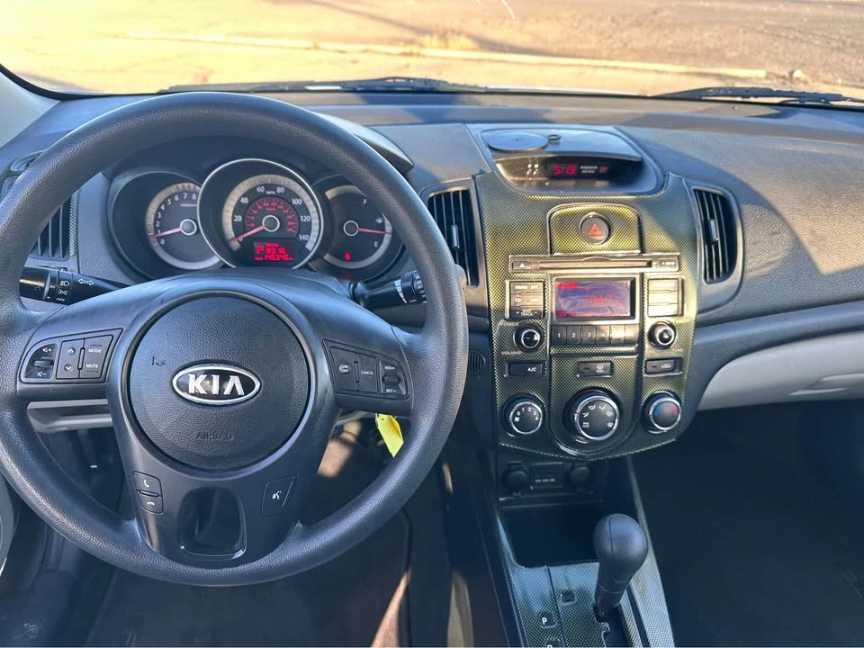 2011 Kia Forte - Image 8 of 10