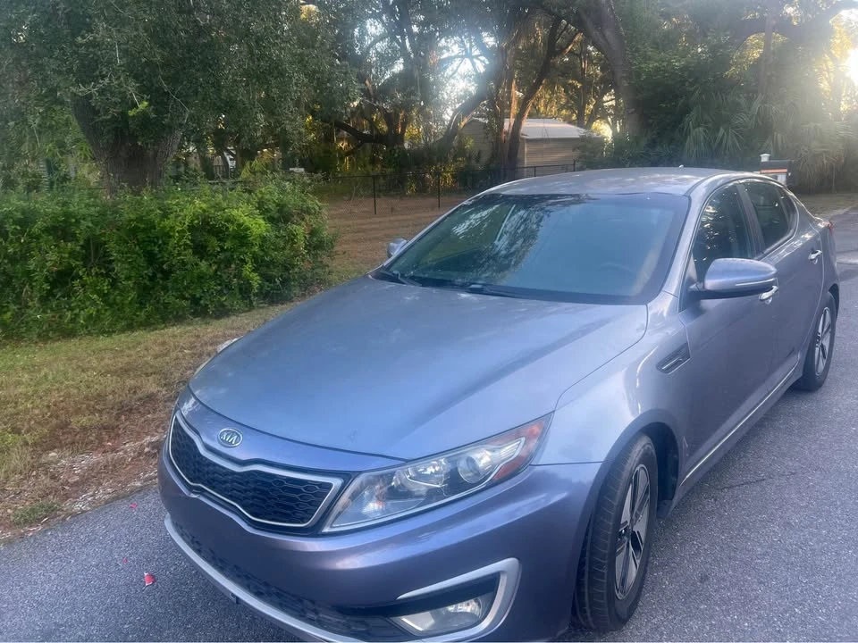2011 Kia Forte - Image 2 of 8