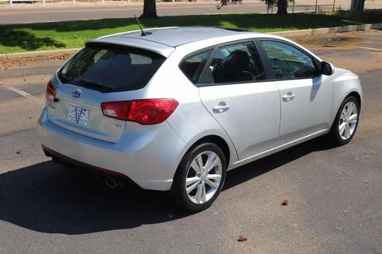 2011 Kia Forte - Image 11 of 15
