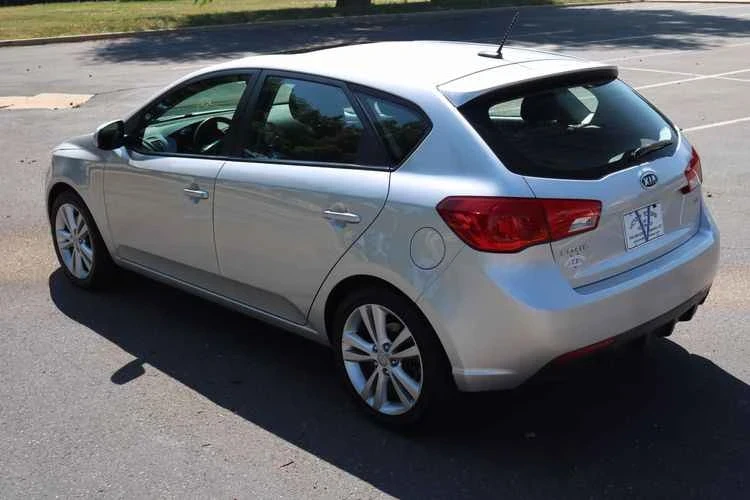 2011 Kia Forte - Image 8 of 15