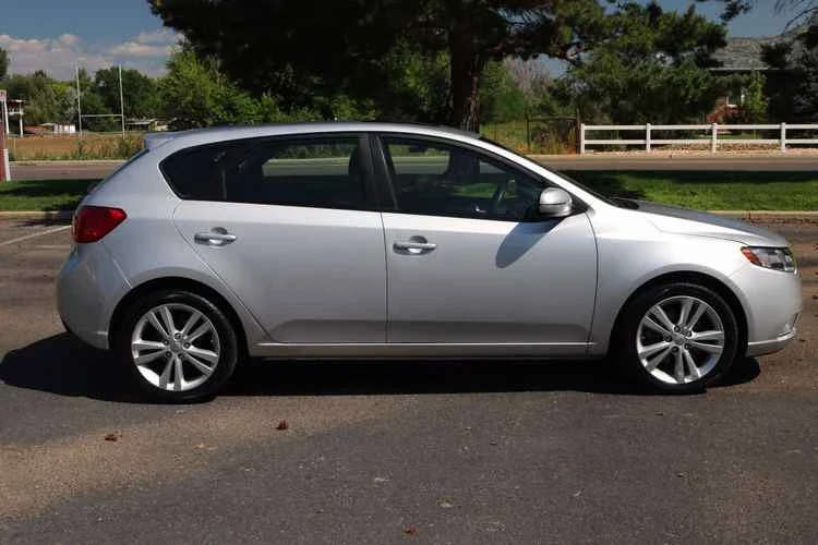 2011 Kia Forte - Image 14 of 15