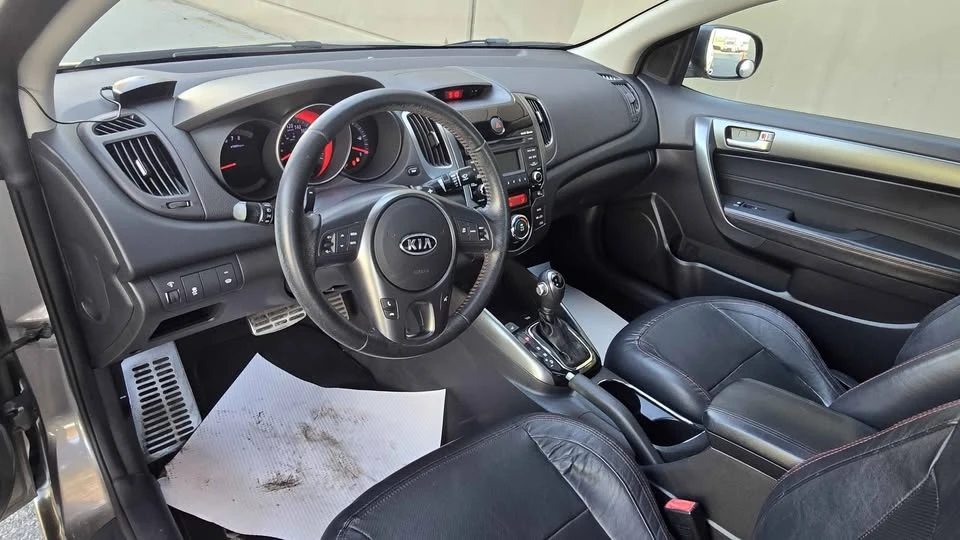 2011 Kia Forte - Image 9 of 18