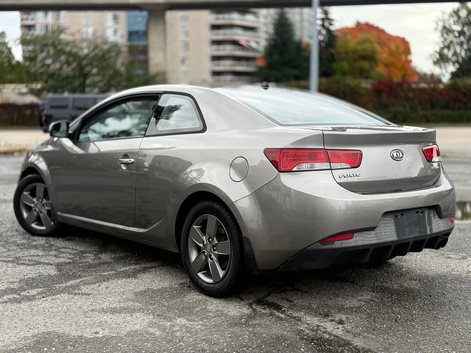 2011 Kia Forte - Image 5 of 10