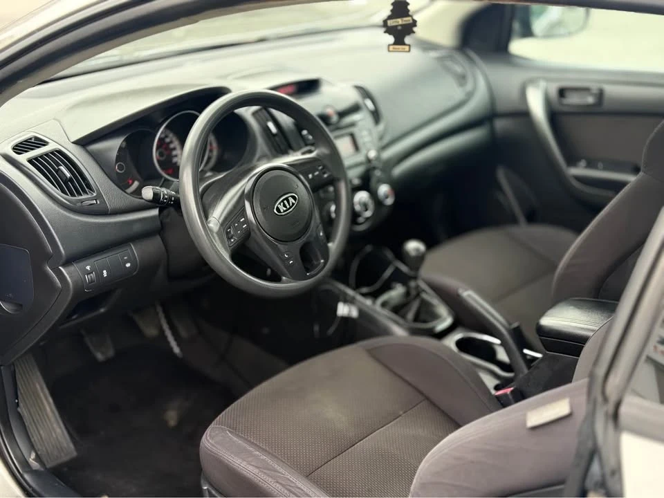 2011 Kia Forte - Image 9 of 10