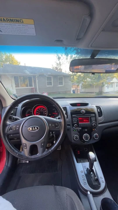 2011 Kia Forte - Image 6 of 7