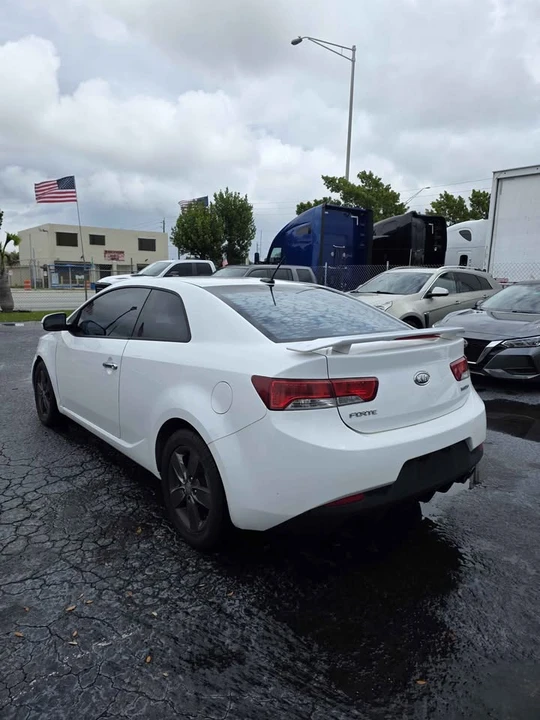 2011 Kia Forte - Image 4 of 10