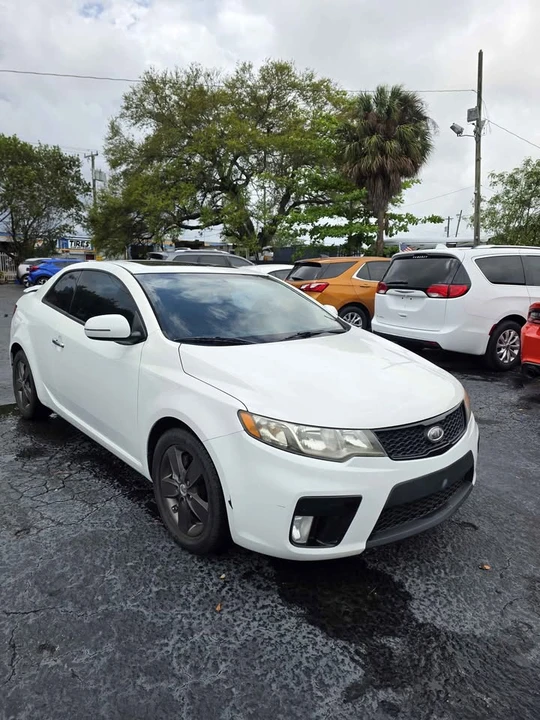 2011 Kia Forte - Image 2 of 10