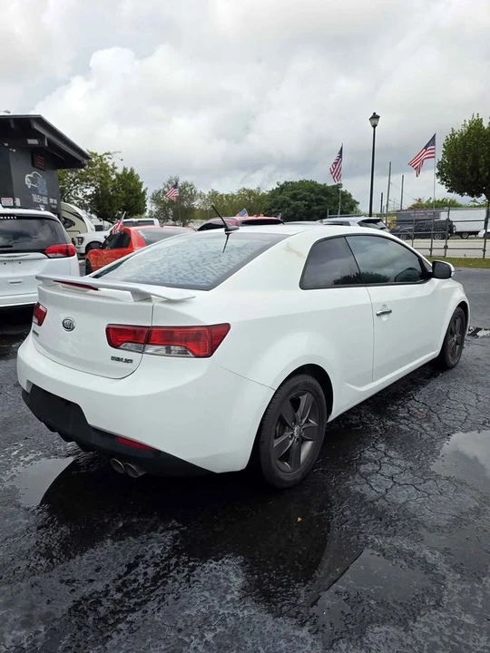 2011 Kia Forte - Image 6 of 10